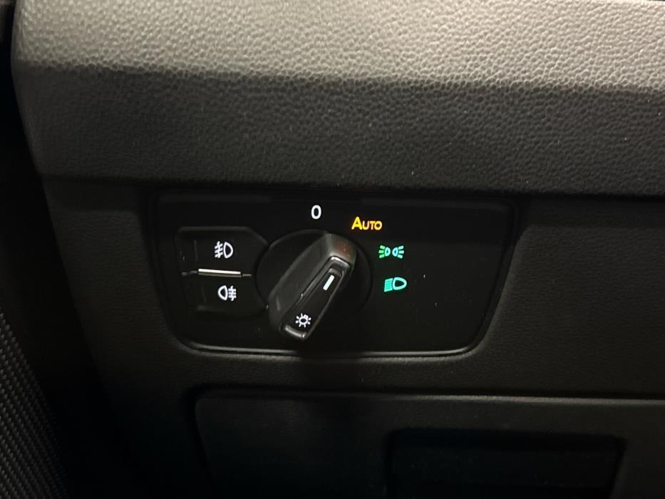 VOLKSWAGEN Passat 2019