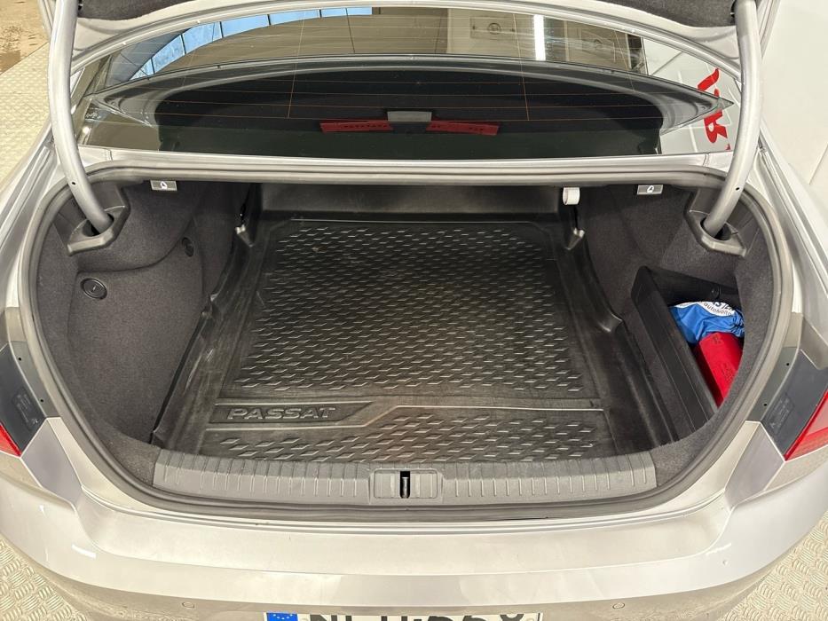 VOLKSWAGEN Passat 2019