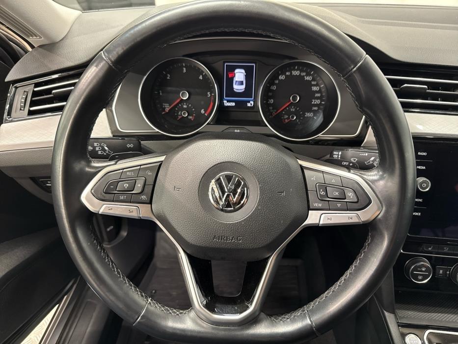VOLKSWAGEN Passat 2019