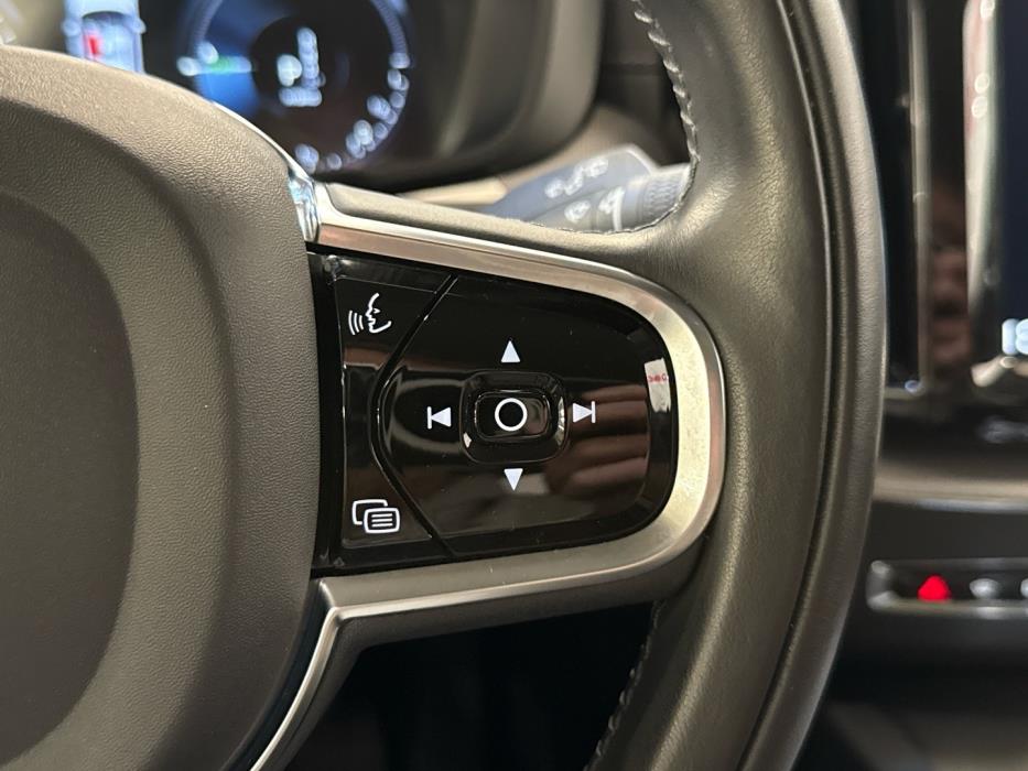 VOLVO XC60 2020