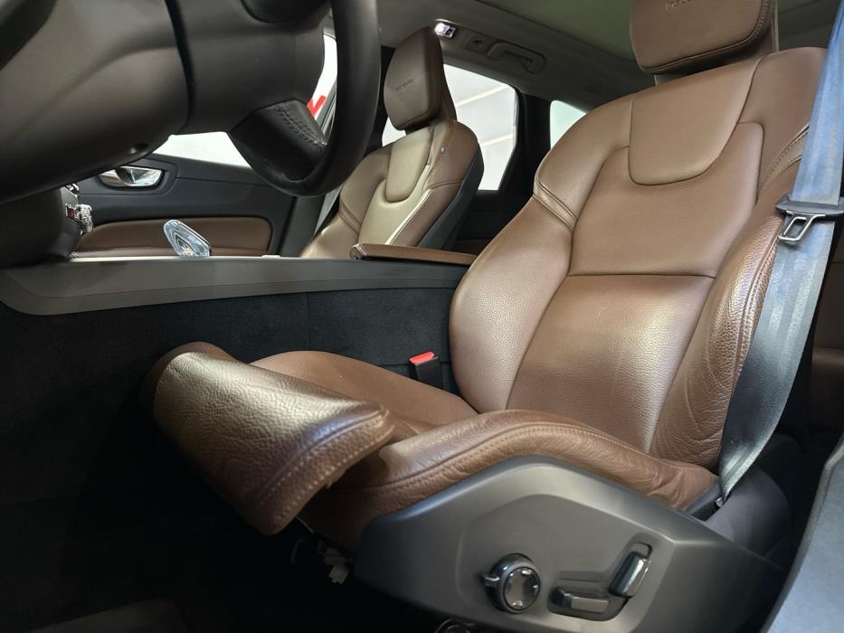 VOLVO XC60 2020