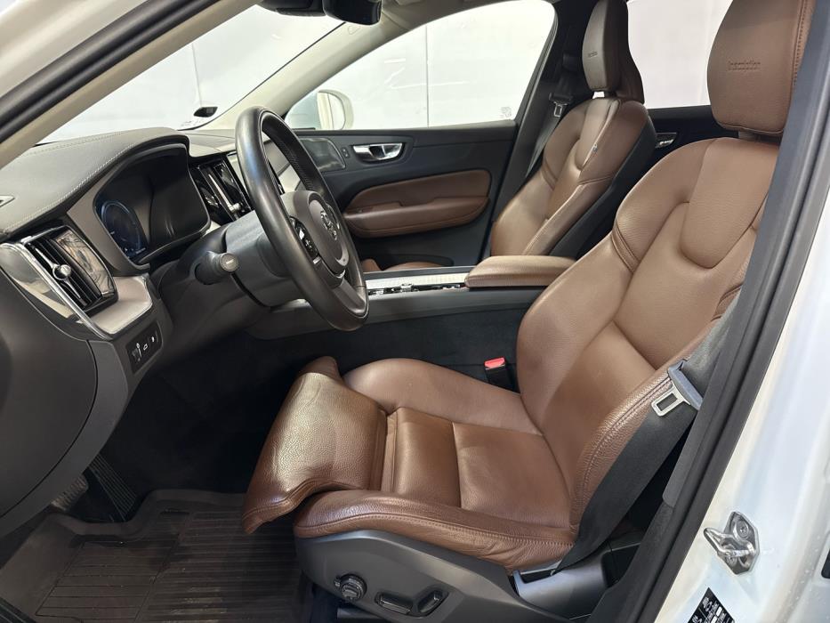VOLVO XC60 2020