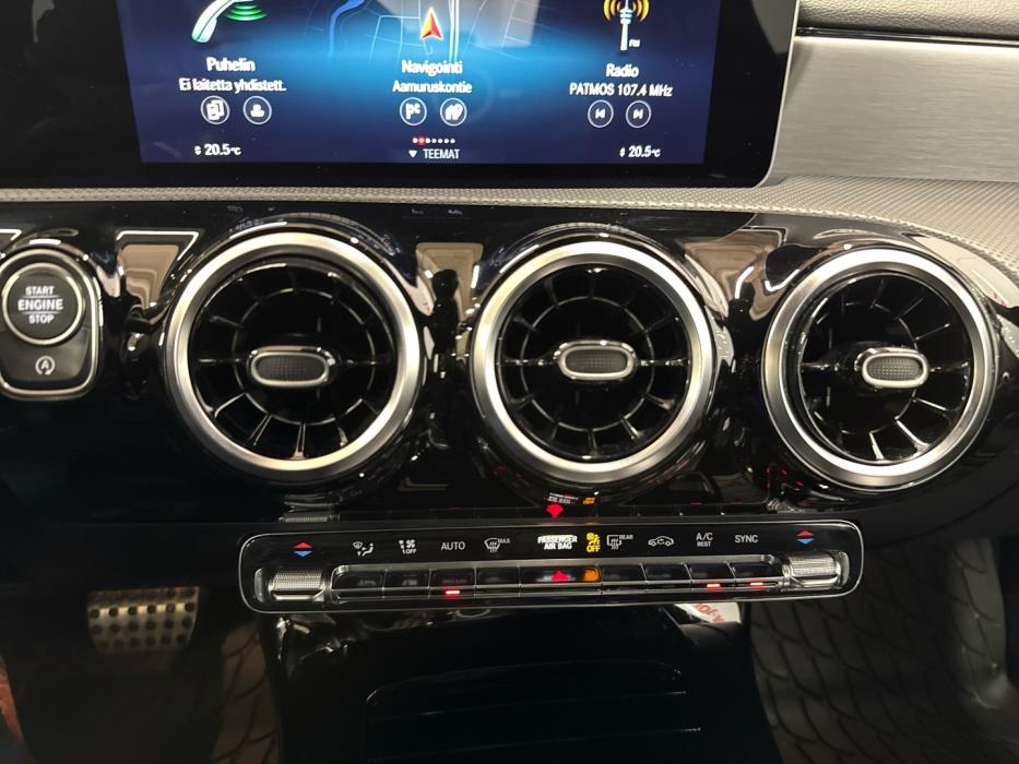 MERCEDES-BENZ A 2019