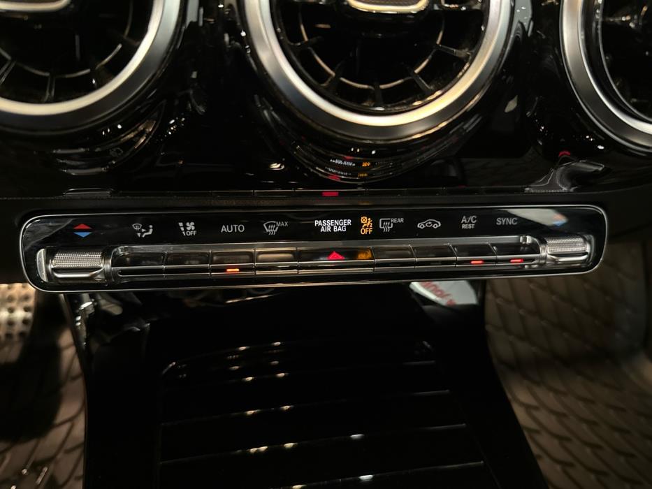 MERCEDES-BENZ A 2019