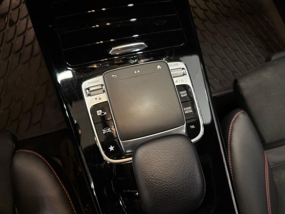 MERCEDES-BENZ A 2019