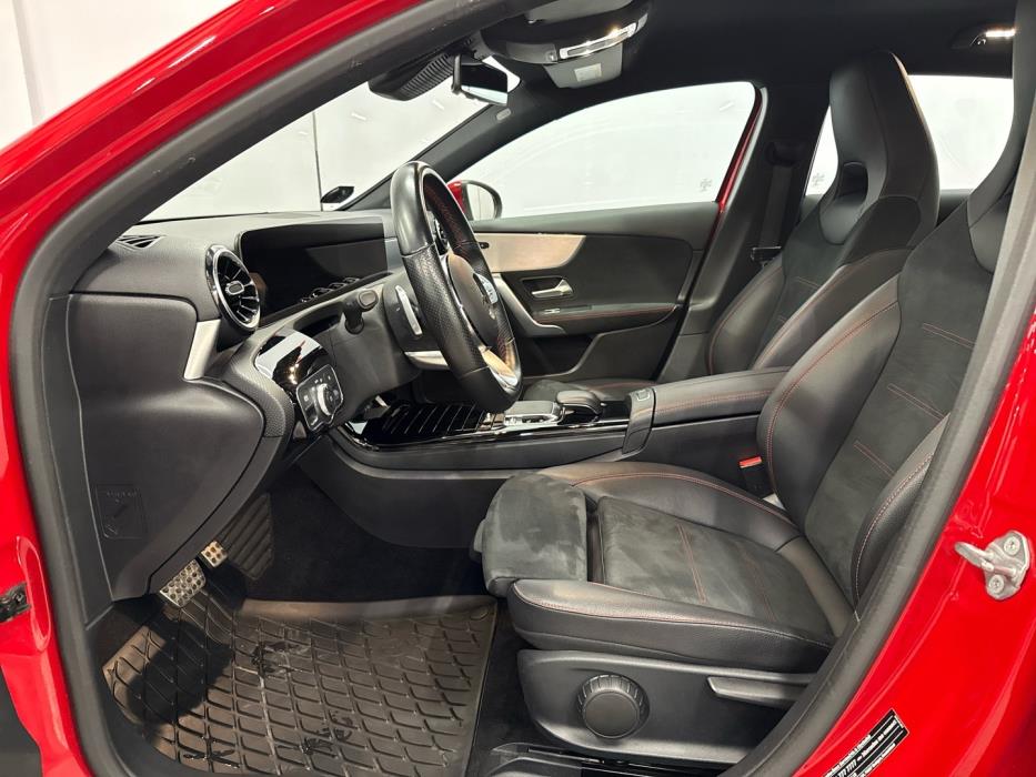 MERCEDES-BENZ A 2019