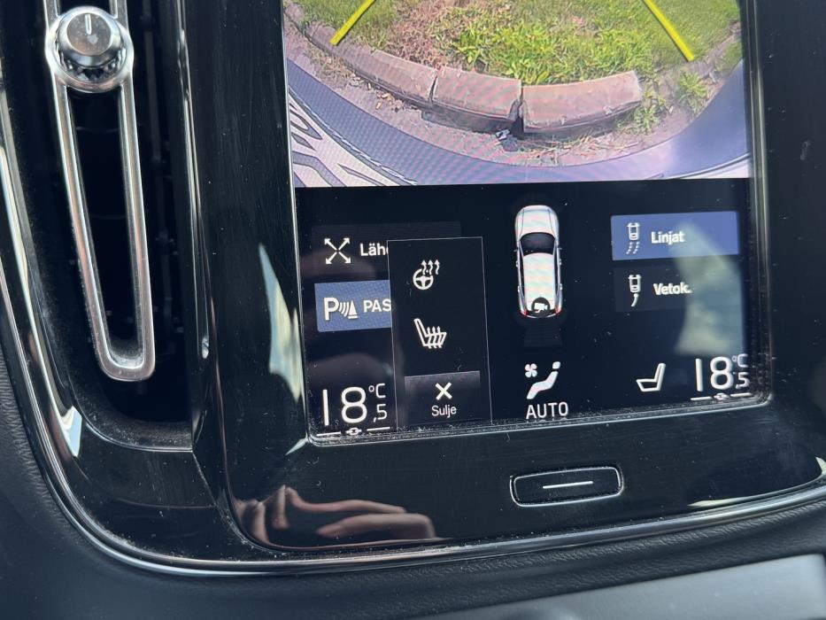 VOLVO XC40 2020