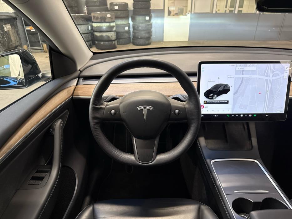 TESLA Model Y 2021