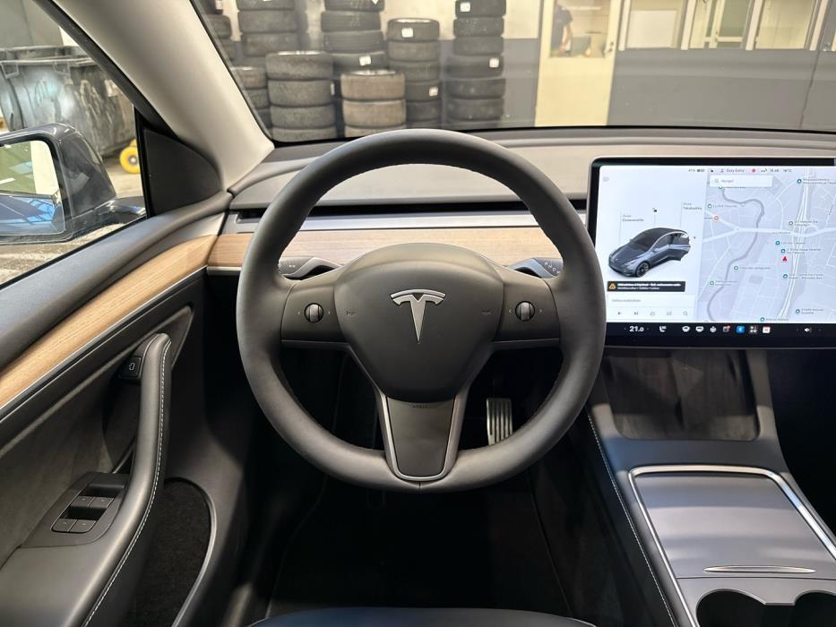 TESLA Model Y 2021