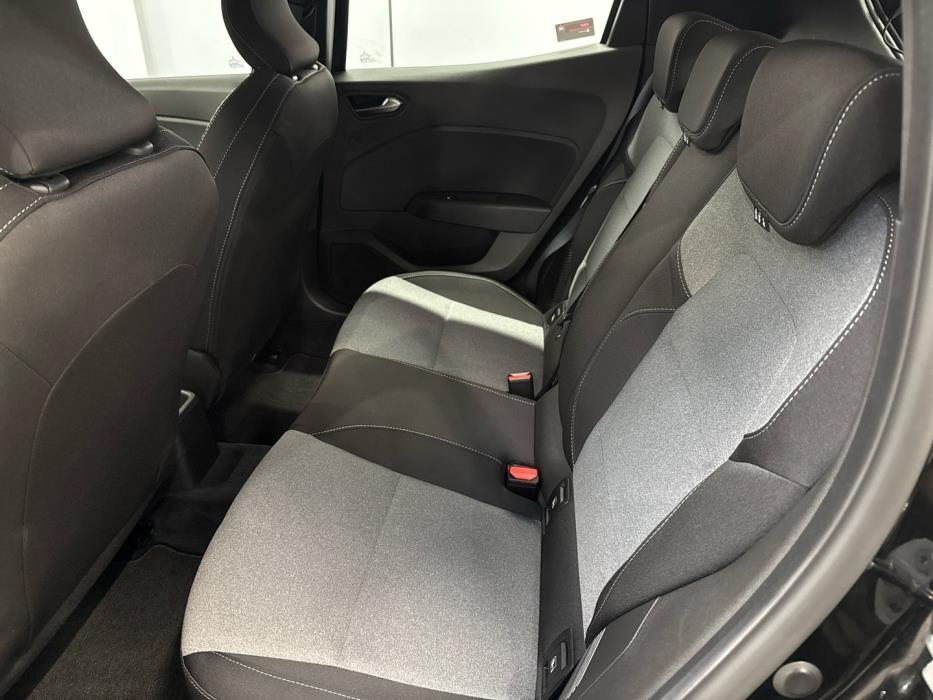 MITSUBISHI Colt 2024