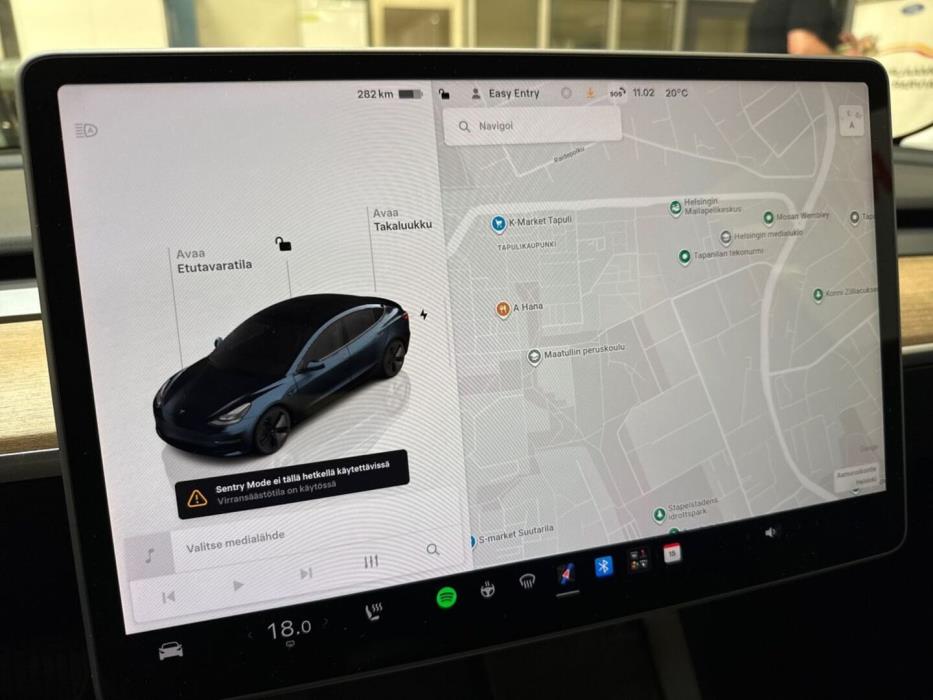 TESLA Model 3 2022