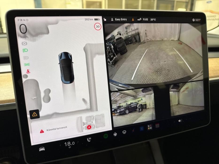 TESLA Model 3 2022