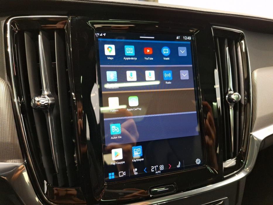 VOLVO V90 2022