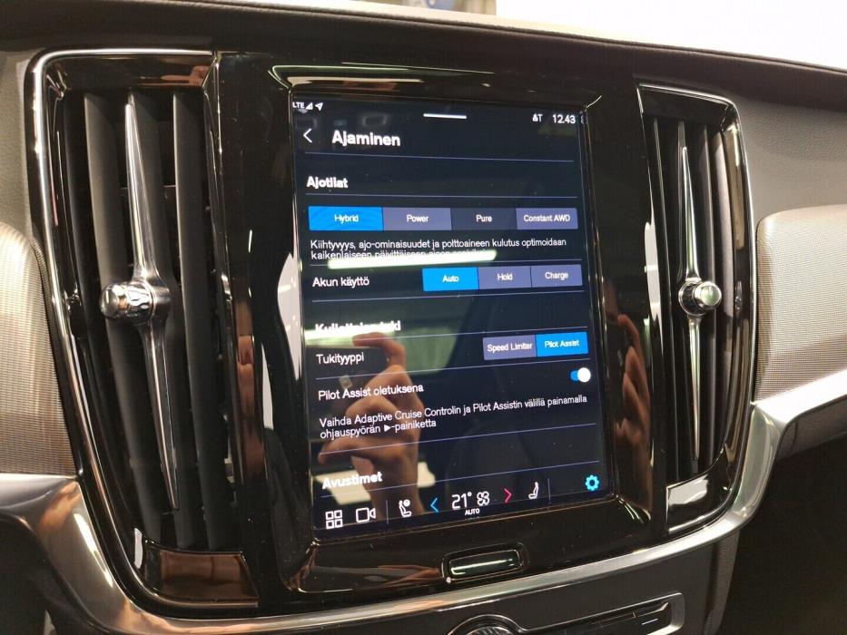 VOLVO V90 2022