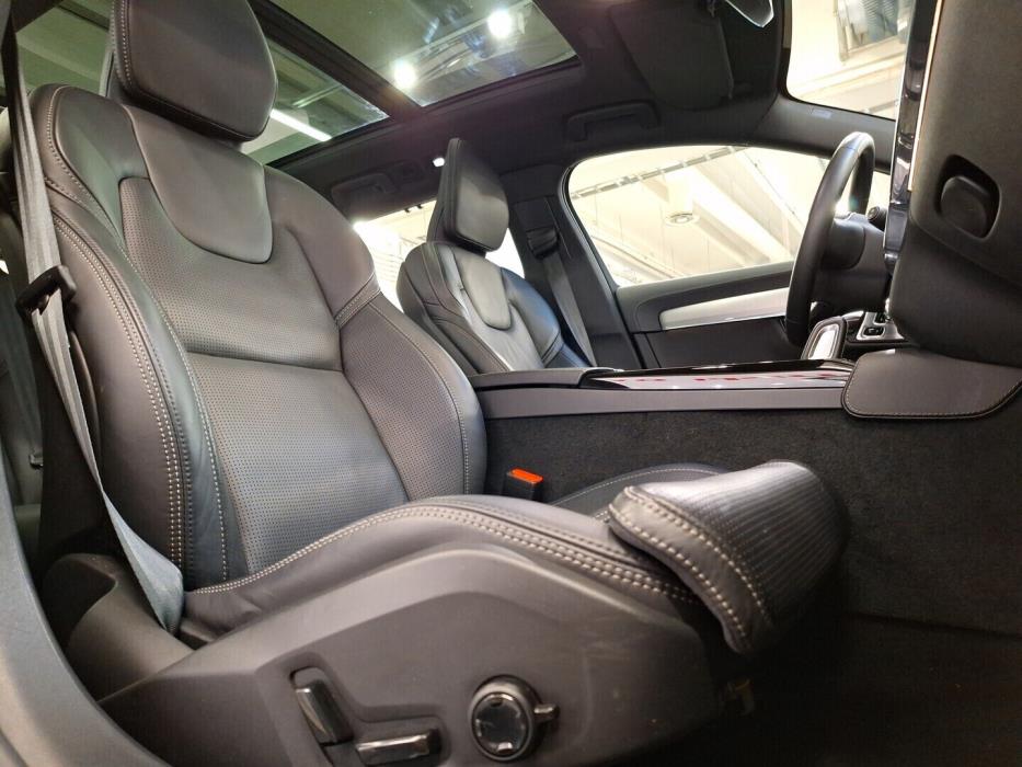 VOLVO V90 2022