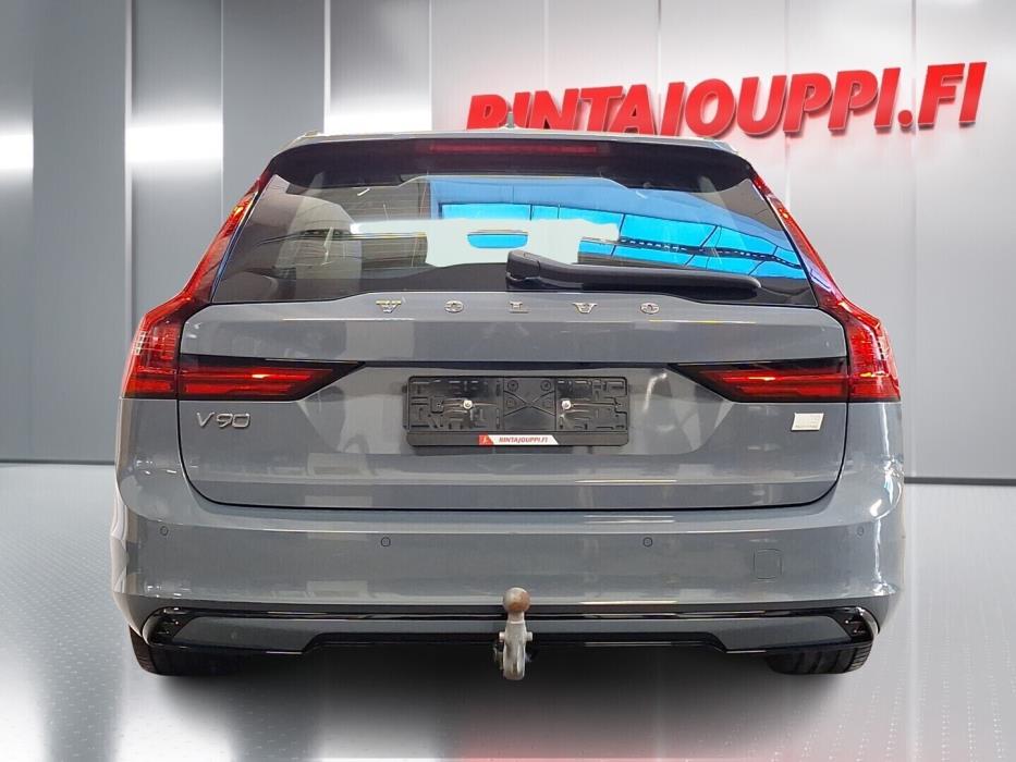 VOLVO V90 2022