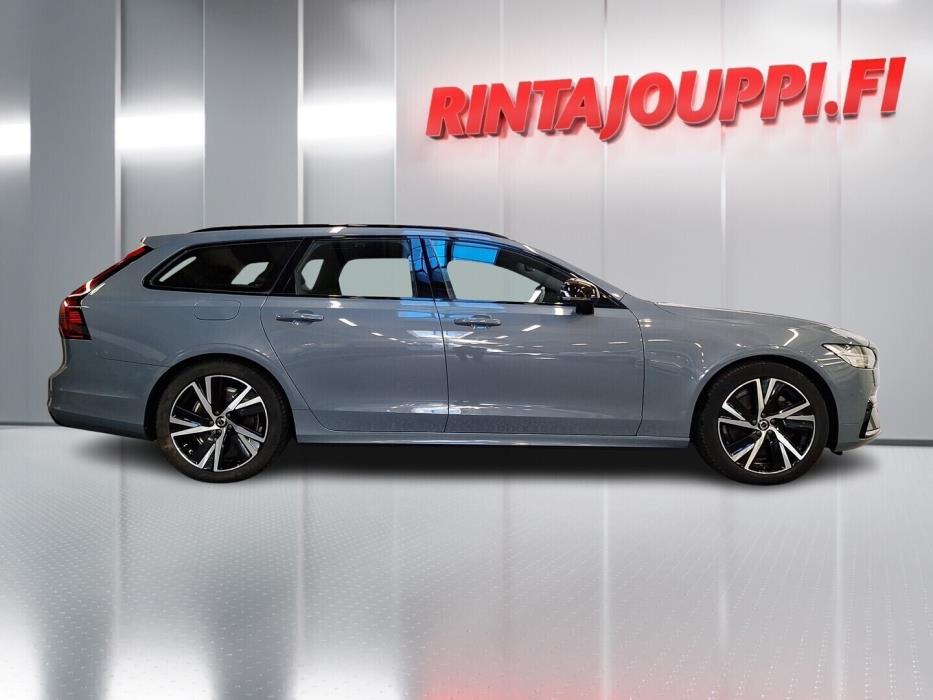 VOLVO V90 2022