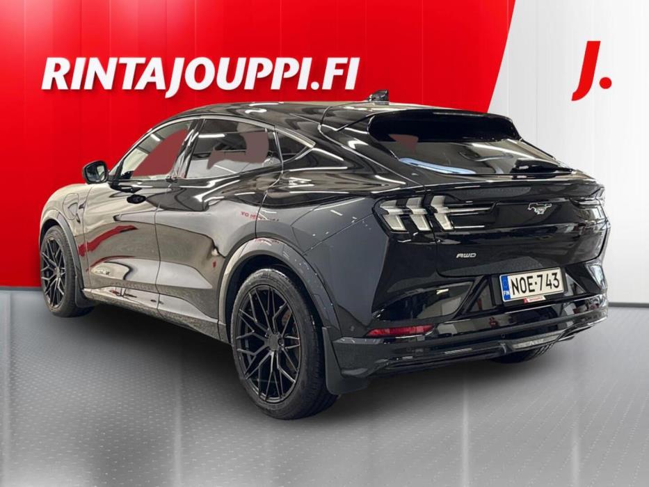 FORD Mustang Mach-E 2021