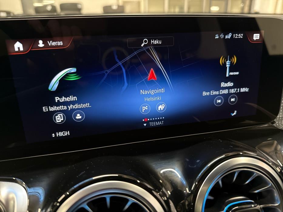 MERCEDES-BENZ EQB 2023