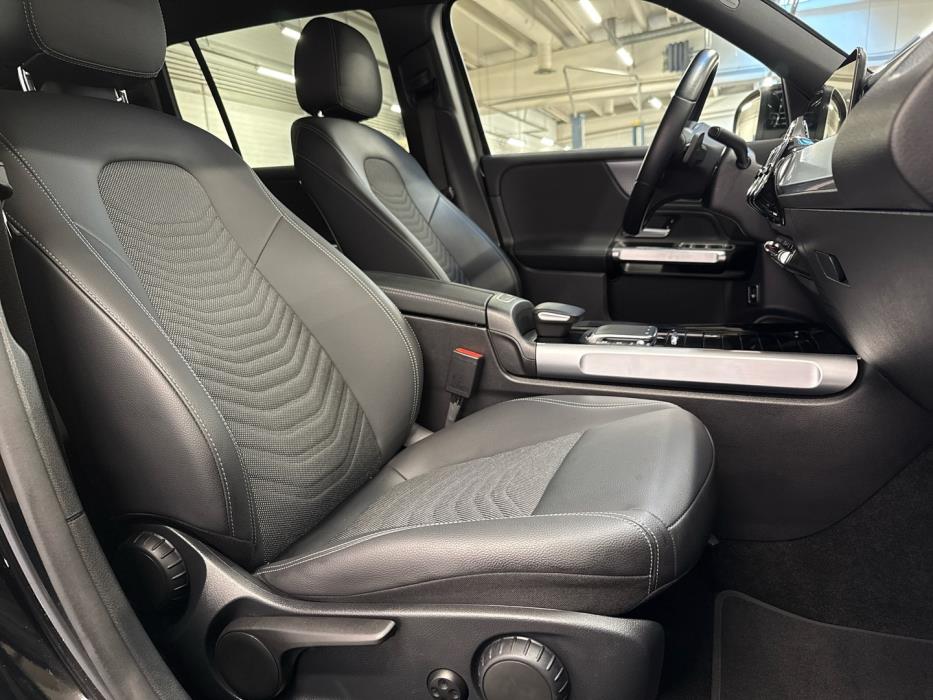 MERCEDES-BENZ EQB 2023