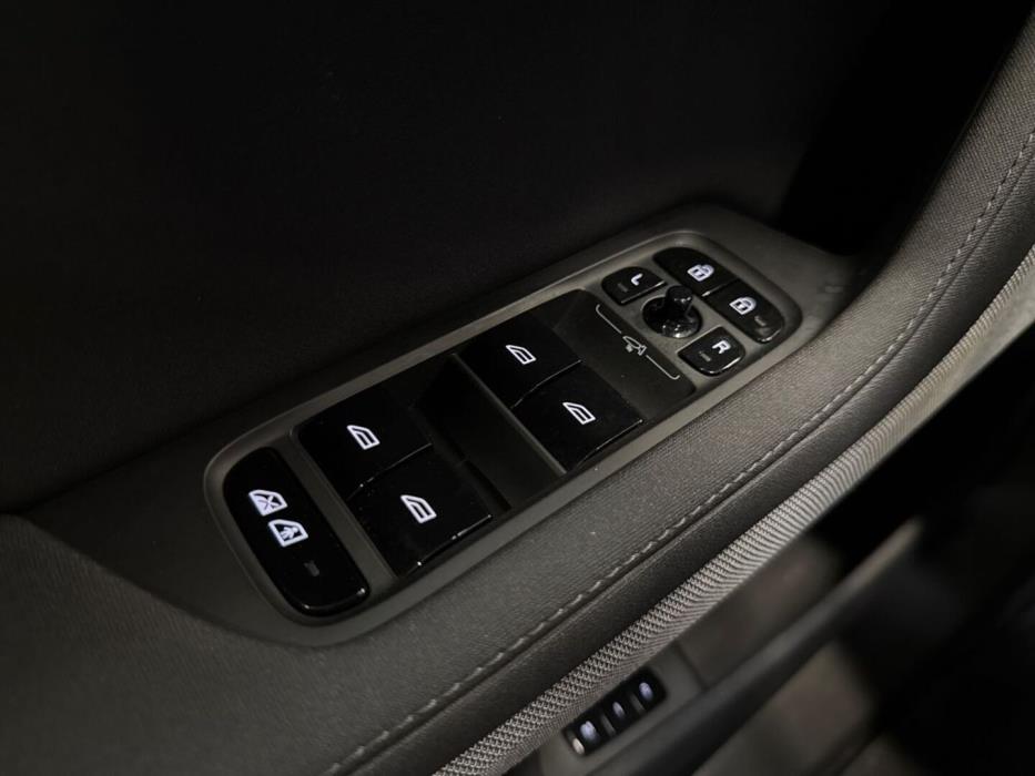 POLESTAR 2 2023