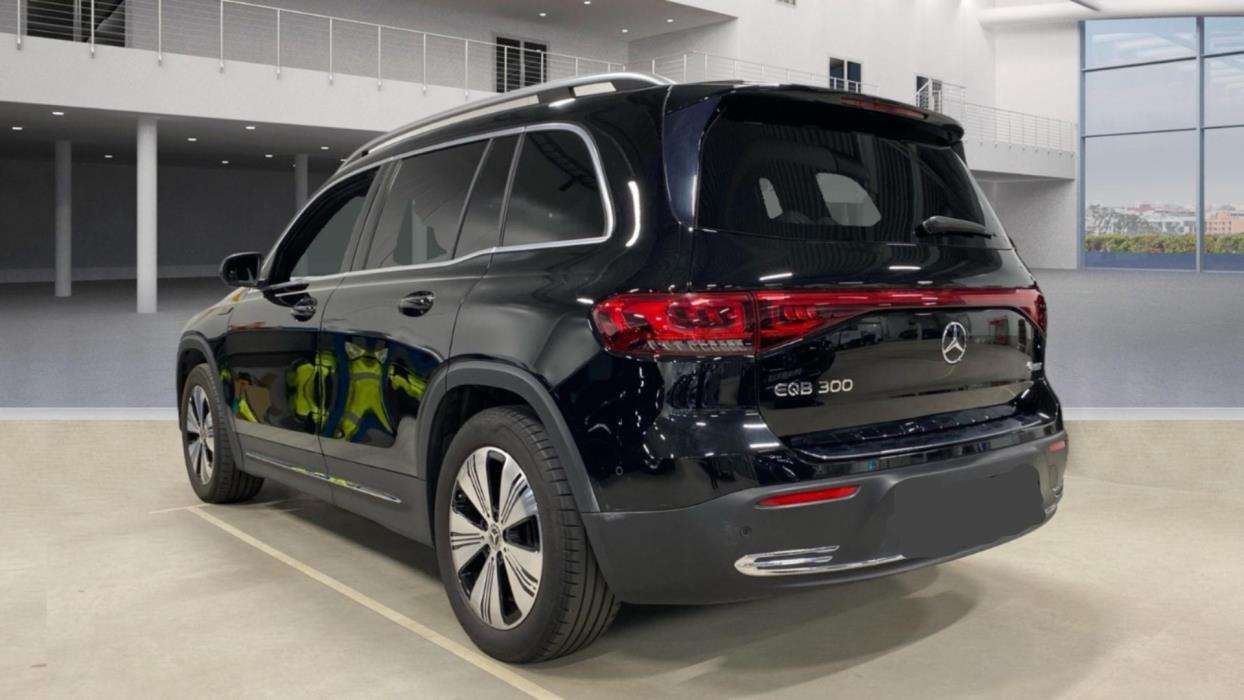 MERCEDES-BENZ EQB 2023
