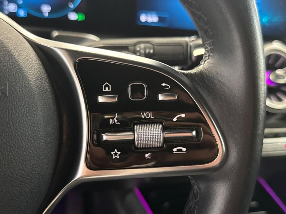 MERCEDES-BENZ EQB 2023