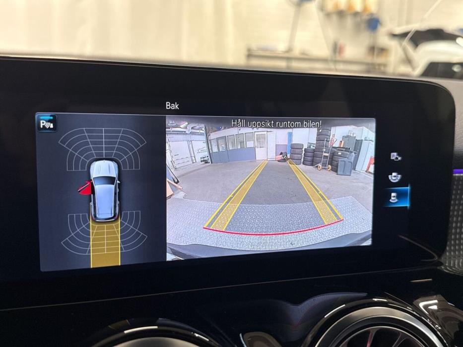 MERCEDES-BENZ EQB 2023