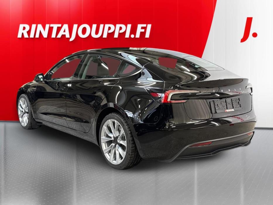 TESLA Model 3 2025