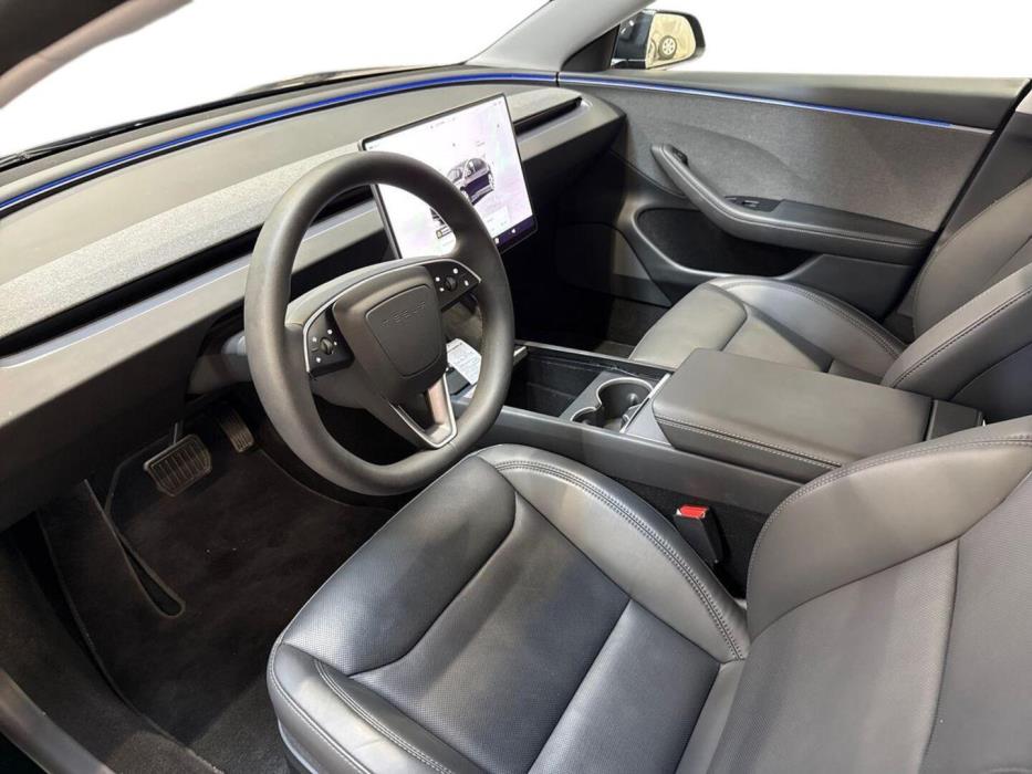 TESLA Model 3 2025