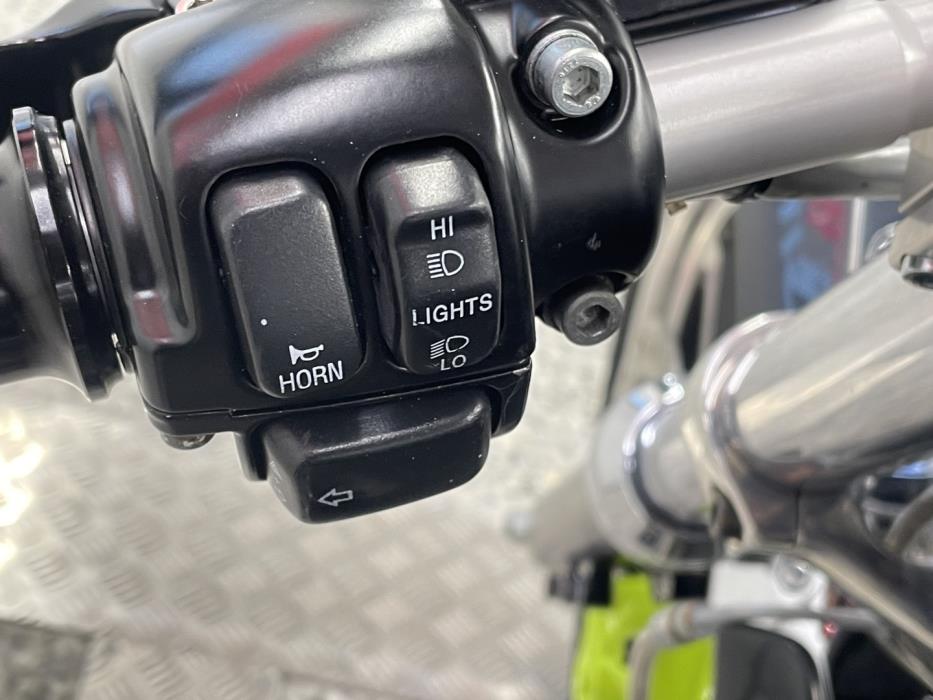 HARLEY-DAVIDSON VRSC 2002