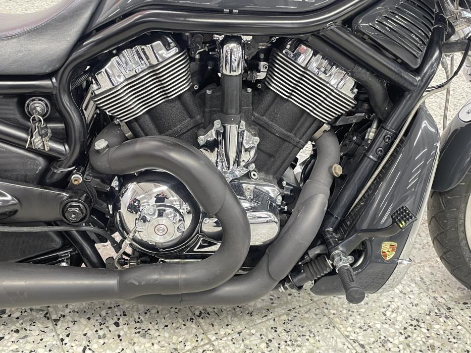 HARLEY-DAVIDSON VRSC 2002