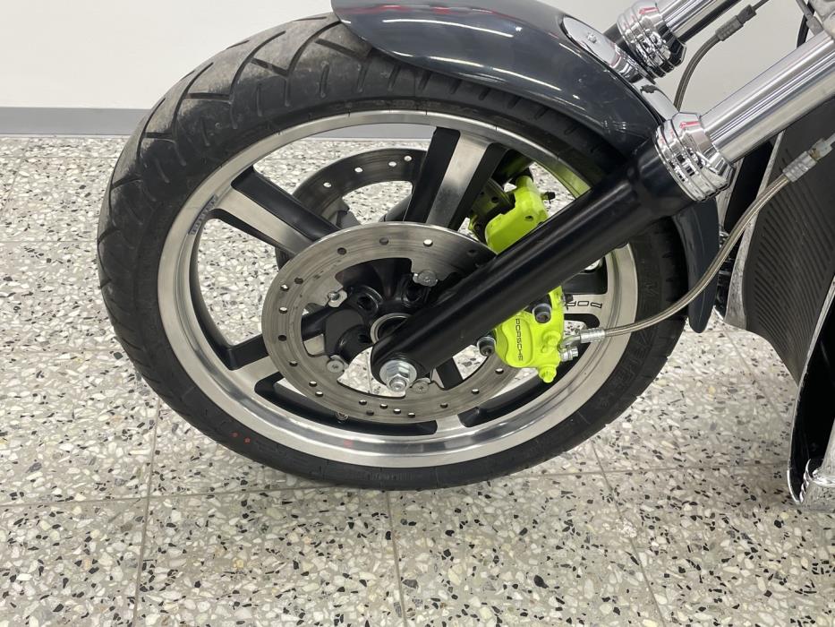 HARLEY-DAVIDSON VRSC 2002