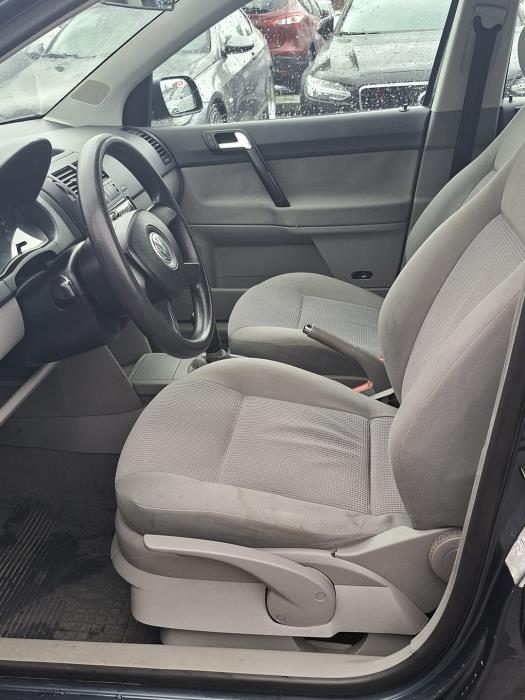 VOLKSWAGEN Polo 2003