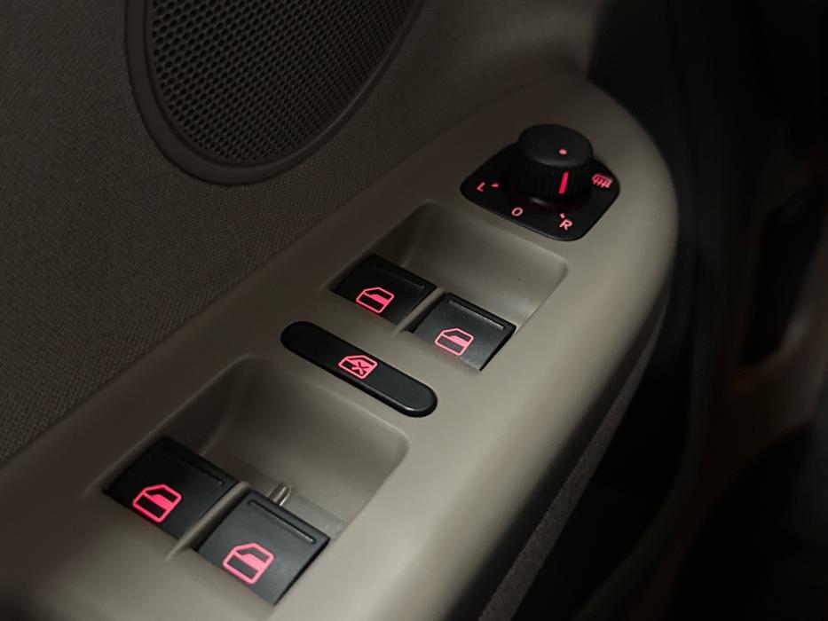 VOLKSWAGEN Golf Plus 2012