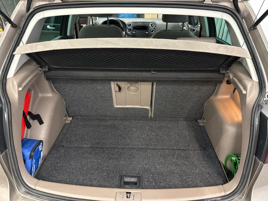 VOLKSWAGEN Golf Plus 2012