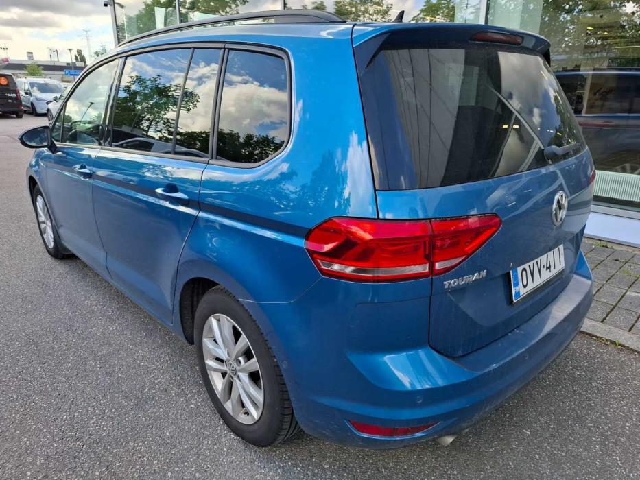 VOLKSWAGEN Touran 2017