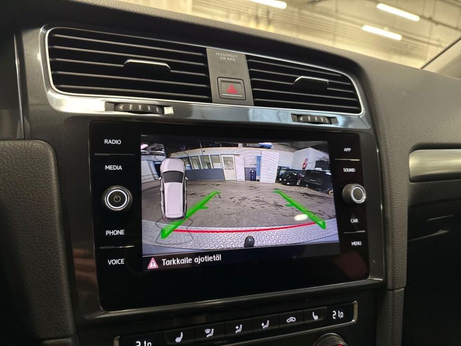 VOLKSWAGEN Golf 2017
