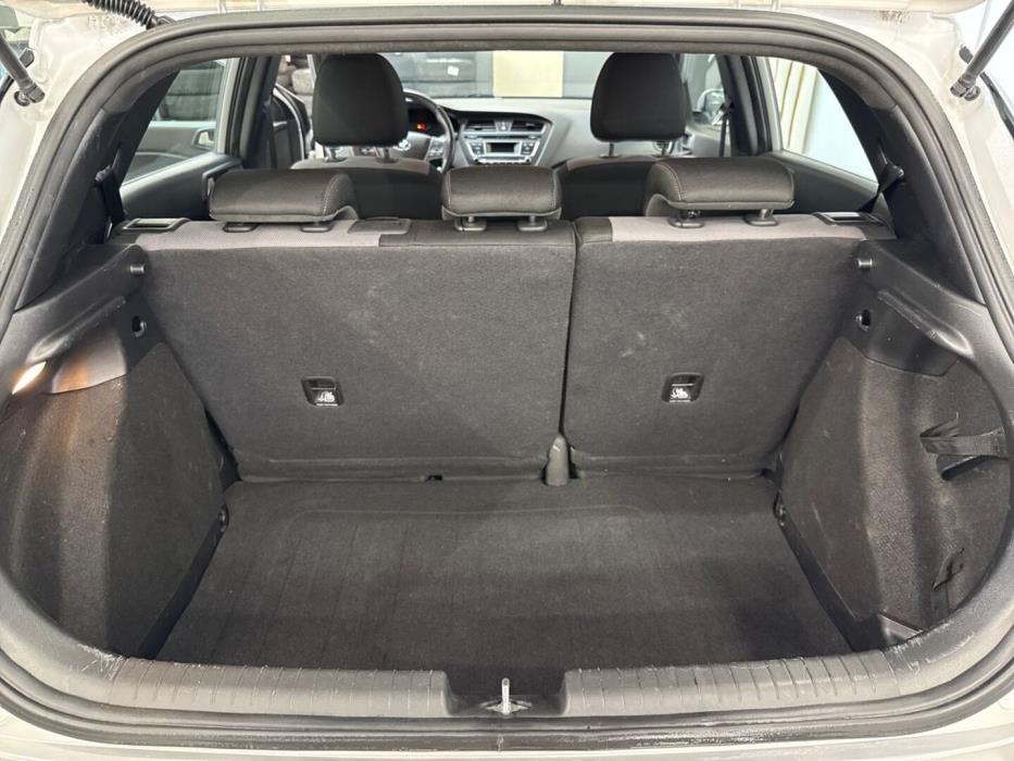HYUNDAI i20 5d 2017