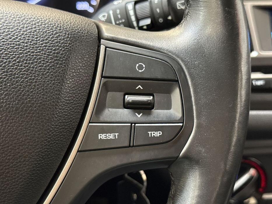 HYUNDAI i20 5d 2017