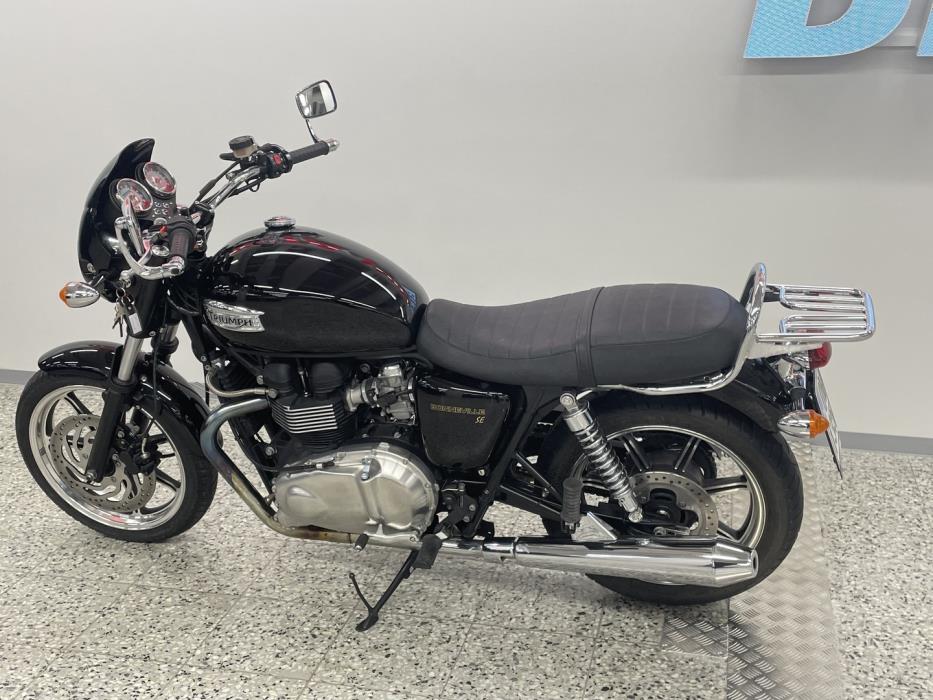TRIUMPH BONNEVILLE 2009