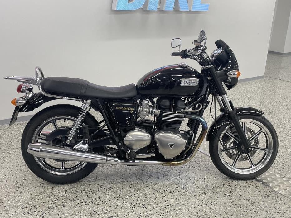 TRIUMPH BONNEVILLE 2009