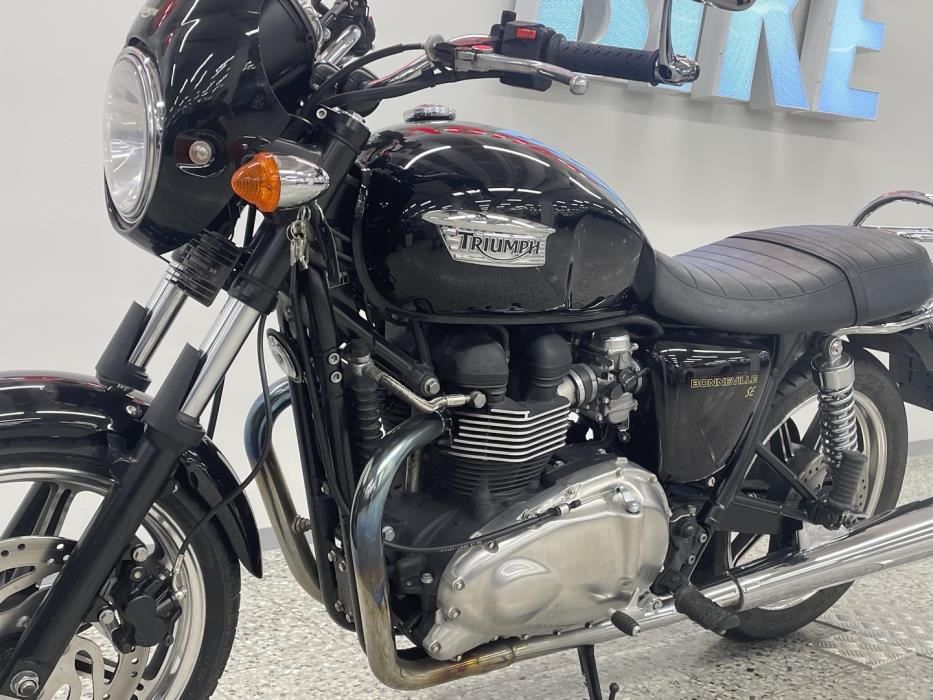TRIUMPH BONNEVILLE 2009