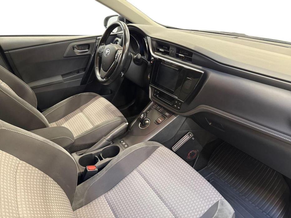 TOYOTA Auris 2018
