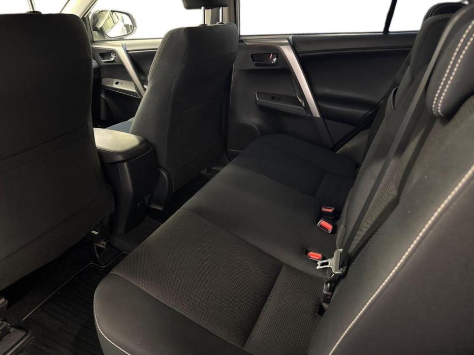 TOYOTA RAV4 2018