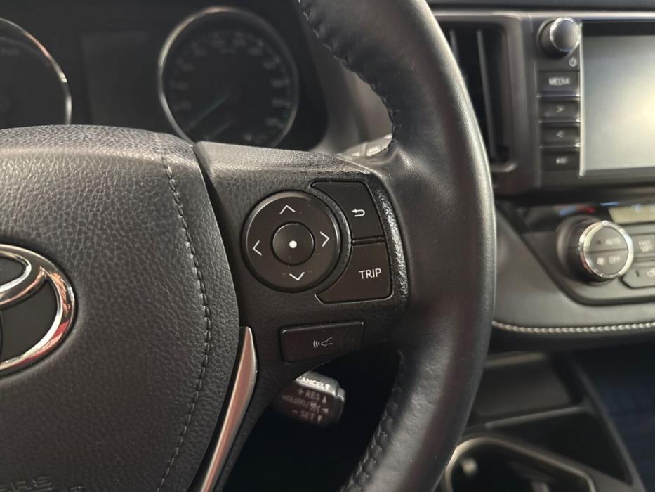 TOYOTA RAV4 2018