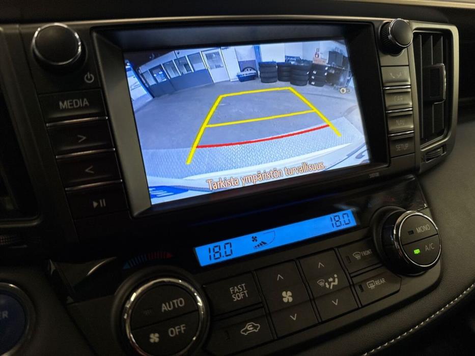 TOYOTA RAV4 2018
