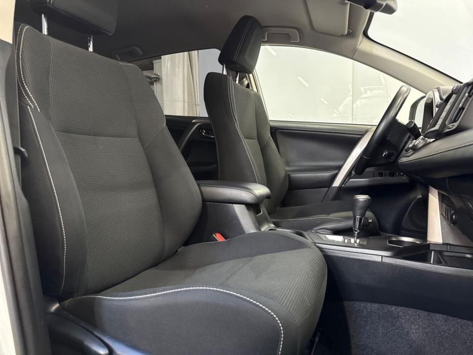 TOYOTA RAV4 2018