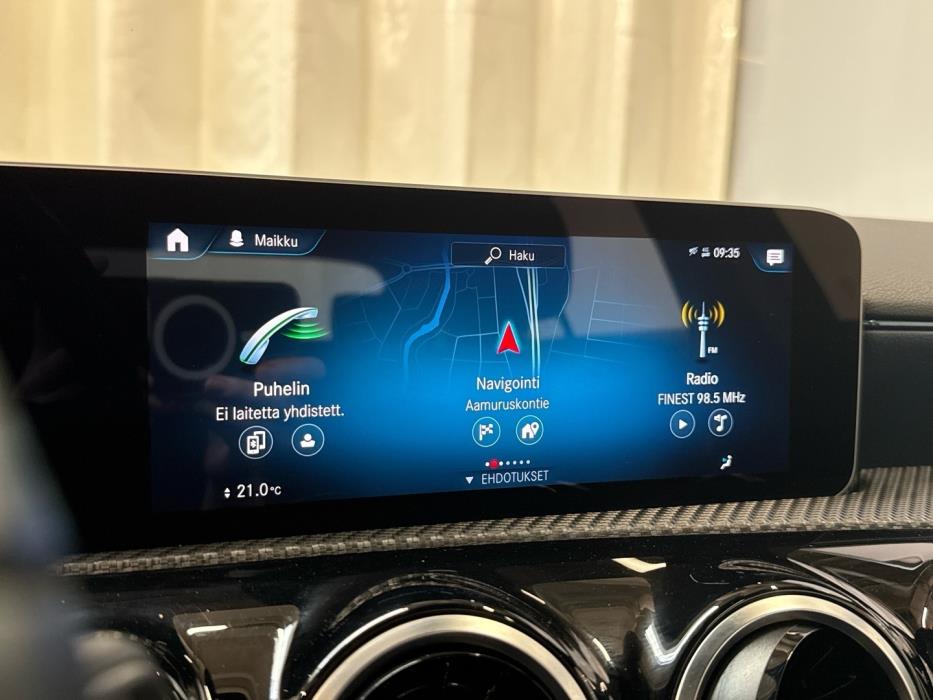 MERCEDES-BENZ A 2018