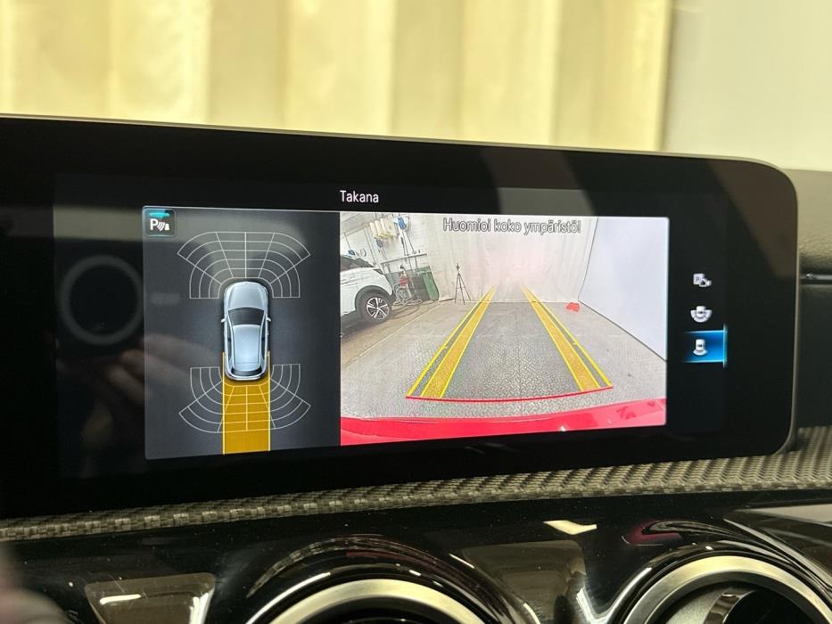 MERCEDES-BENZ A 2018